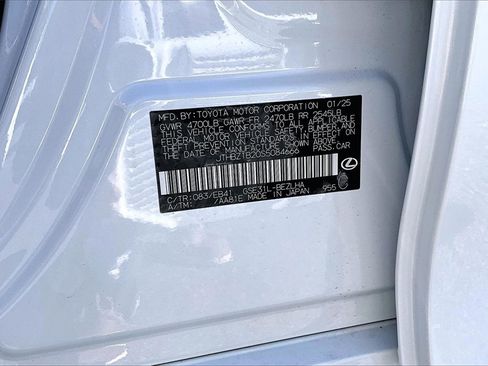 Used 2025 Lexus IS 350 F Sport image 16