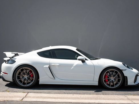 Used 2020 Porsche 718 Cayman GT4 RWD image 7