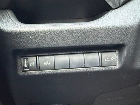 Used 2020 Toyota RAV4 XLE w/ Convenience Package AWD/4WD image 22