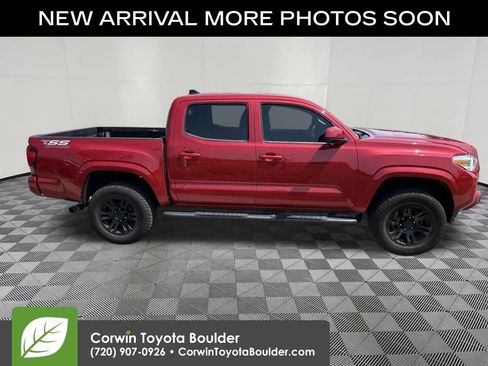 Used 2021 Toyota Tacoma SR AWD/4WD image 9