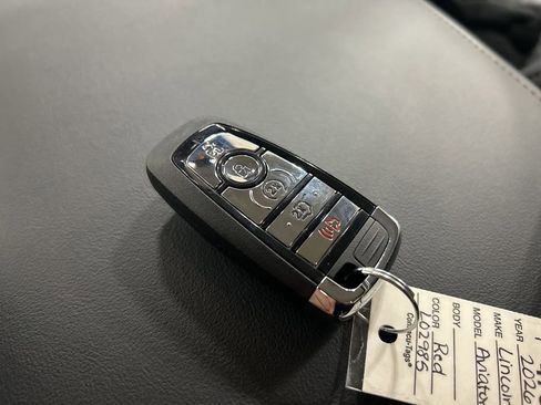 New 2026 Lincoln Aviator AWD w/ Jet Appearance Package image 27