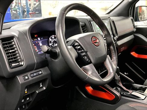 Used 2024 Nissan Frontier PRO-4X w/ Pro Convenience Package image 16