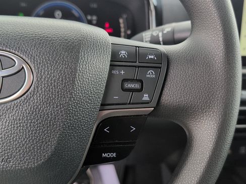 Used 2026 Toyota Camry LE FWD image 21