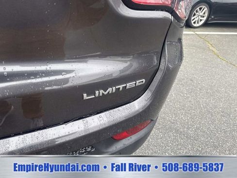 Used 2024 Jeep Compass Limited AWD/4WD image 5