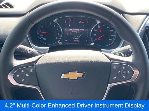 Certified 2023 Chevrolet Traverse LT FWD image 8