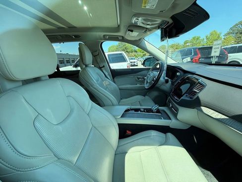 Used 2022 Volvo XC90 T8 Inscription AWD/4WD image 11