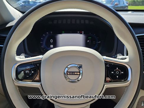Used 2024 Volvo XC90 T8 Plus w/ Protection Package Premier image 11