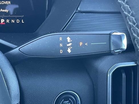 Used 2025 GMC Acadia Elevation image 32