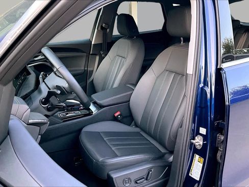 Used 2025 Audi Q5 Premium w/ Convenience Package AWD/4WD image 8
