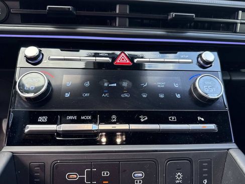 Used 2025 Hyundai Santa Fe Calligraphy FWD image 32