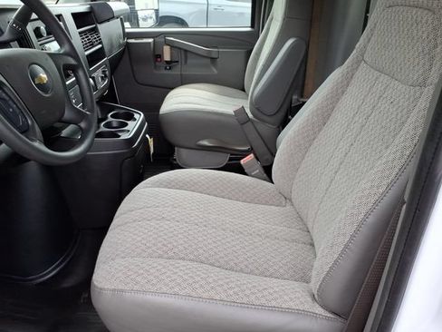New 2026 Chevrolet Express 4500 w/ Power Convenience Package RWD image 6