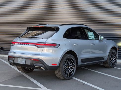 New 2026 Porsche Macan image 9