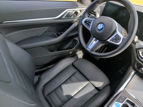 Certified 2023 BMW i4 eDrive40 w/ M Sport Package image 38