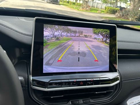 New 2025 Jeep Compass Limited w/ Sun & Sound Group image 22