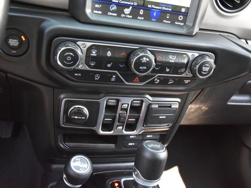 Used 2021 Jeep Wrangler Unlimited Sport AWD/4WD image 18