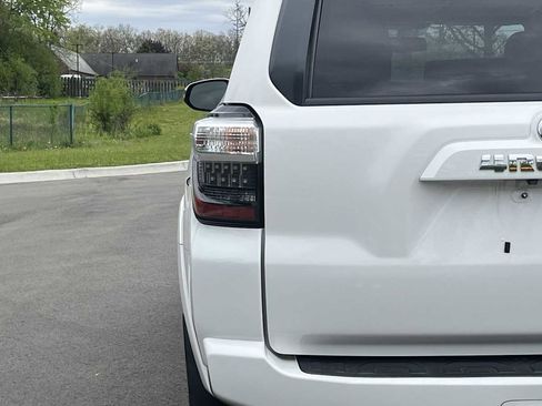Used 2015 Toyota 4Runner SR5 Premium AWD/4WD image 15