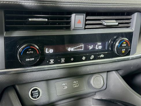 Certified 2023 Nissan Rogue SV image 7