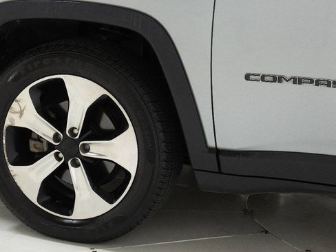 Used 2017 Jeep Compass Latitude w/ Popular Equipment Group FWD image 23