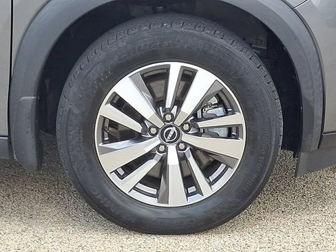 Used 2022 Nissan Pathfinder SL AWD/4WD image 8