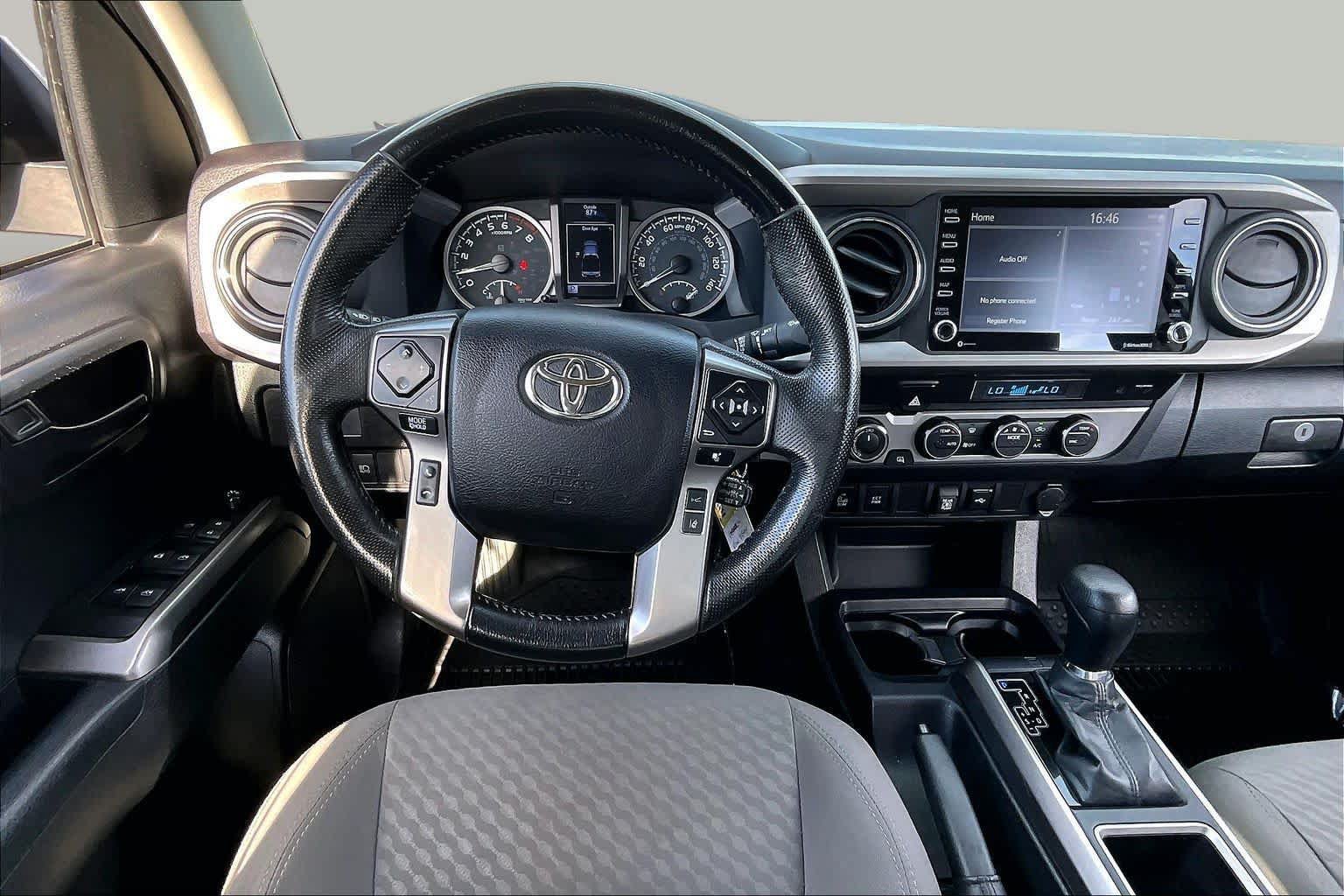 Used 2022 Toyota Tacoma SR5 w/ Technology Package AWD/4WD image 5
