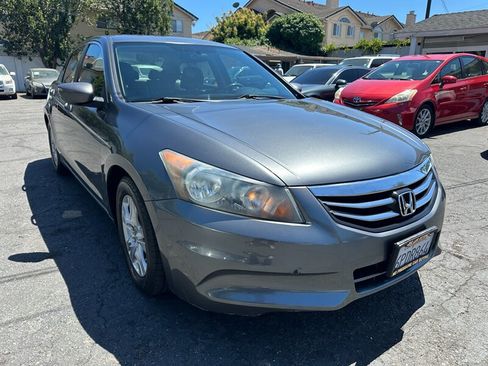 Used 2011 Honda Accord SE image 3