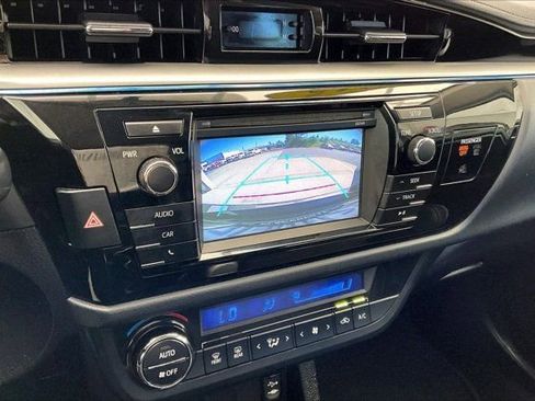 Used 2015 Toyota Corolla S image 23