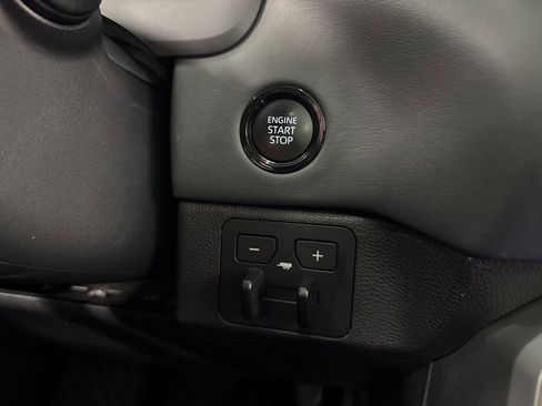 Used 2025 Toyota Tundra Platinum AWD/4WD image 25