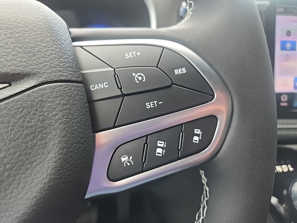 New 2027 Chrysler Pacifica Select w/ Family Tech Group FWD image 45