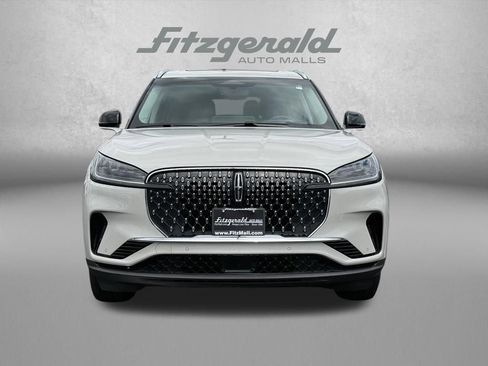 Used 2025 Lincoln Aviator AWD w/ Equipment Group 101A image 3