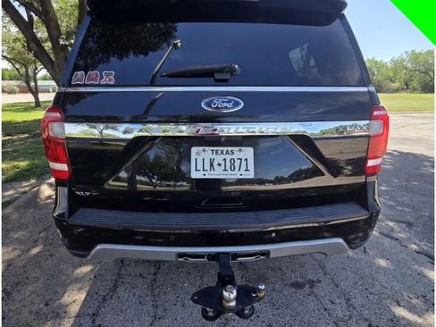 Used 2018 Ford Expedition Max XLT w/ Equipment Group 202A RWD image 2