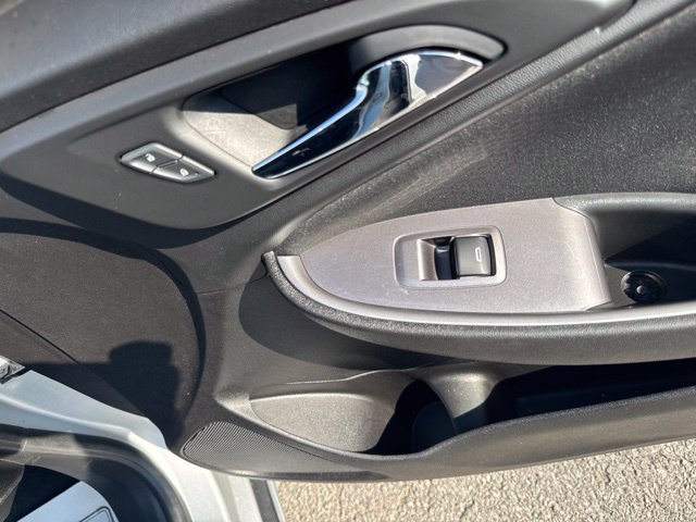 Used 2022 Chevrolet Malibu LT FWD image 44