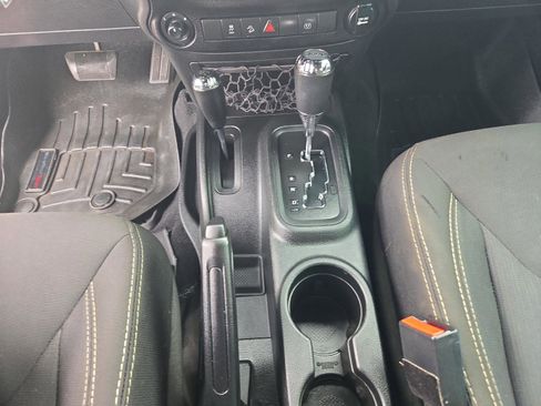 Used 2017 Jeep Wrangler Unlimited Sahara w/ Max Tow Package image 12