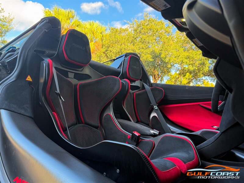 Used 2022 McLaren 765LT RWD image 32