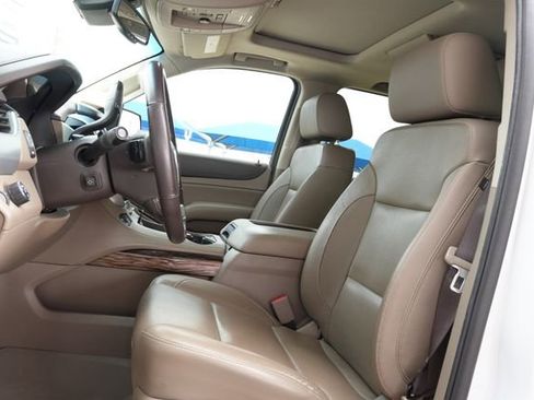 Used 2020 GMC Yukon XL SLT w/ Open Road Package RWD image 20