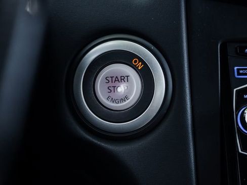 Used 2013 Nissan 370Z Coupe RWD image 17