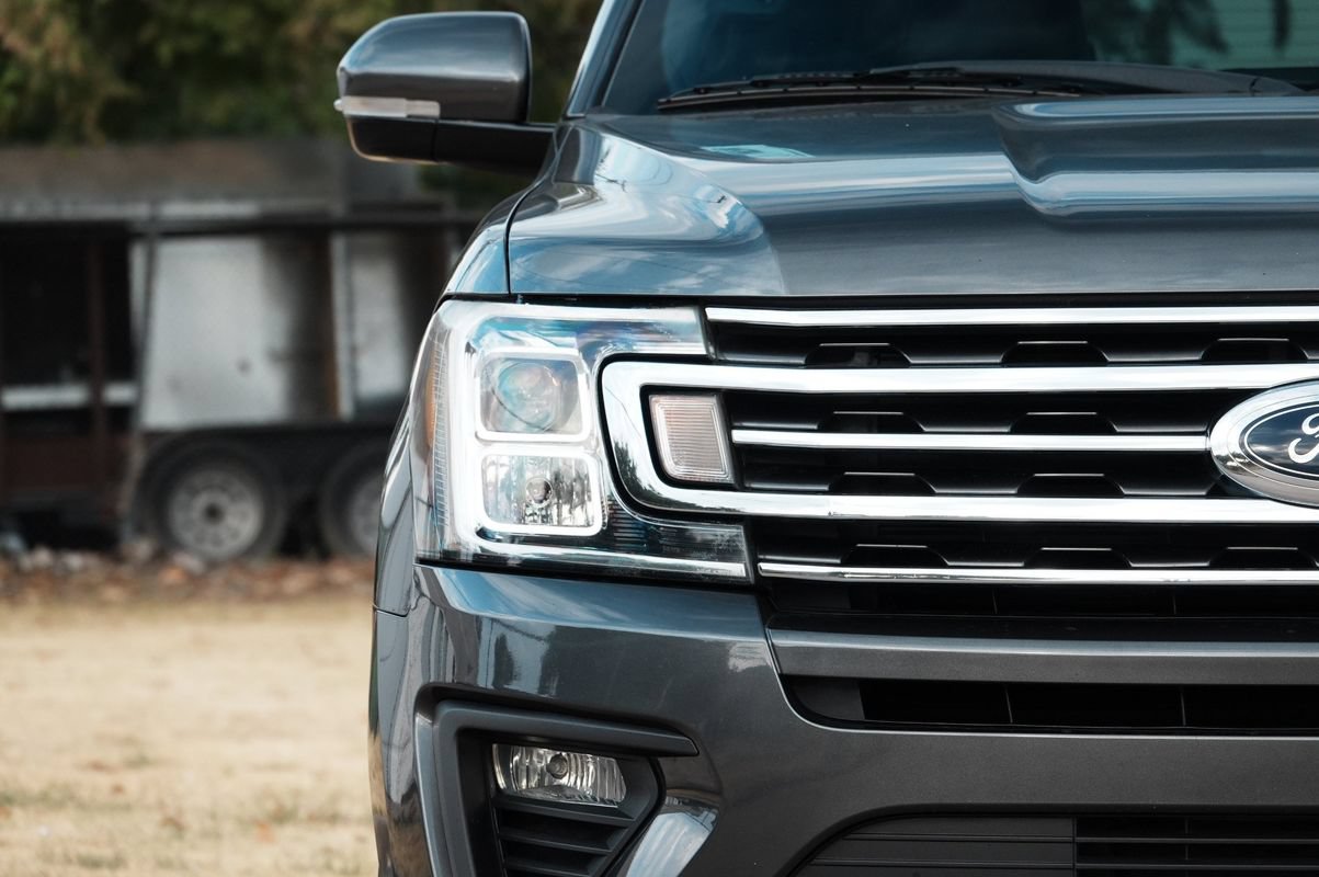 Used 2018 Ford Expedition XLT w/ Equipment Group 201A RWD image 19