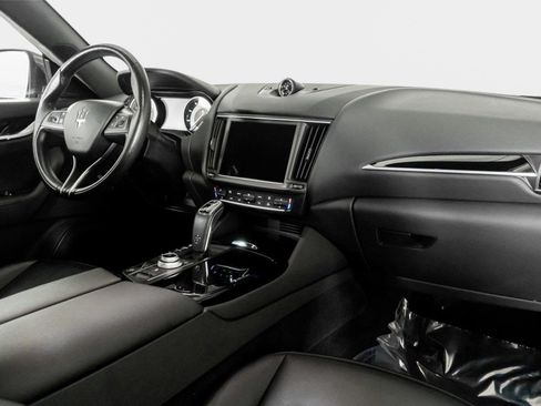 Used 2022 Maserati Levante GT AWD/4WD image 49