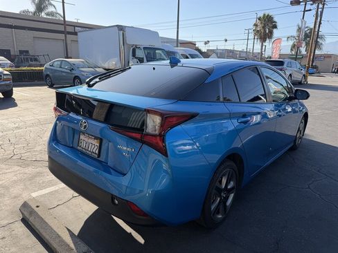 Used 2021 Toyota Prius XLE FWD image 7