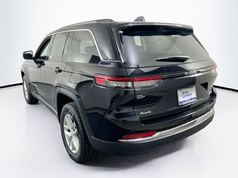 Used 2023 Jeep Grand Cherokee Laredo w/ Luxury Tech Group I image 7