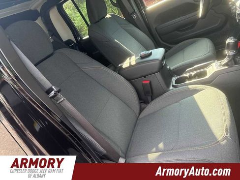 New 2025 Jeep Gladiator Sport image 30