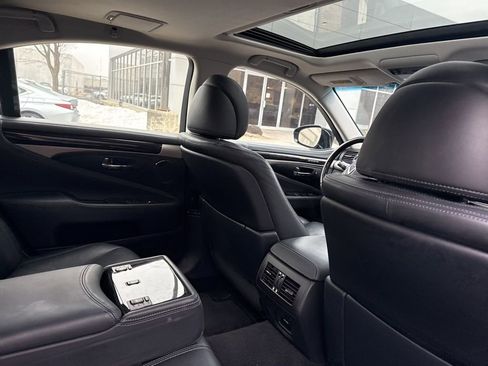 Used 2014 Lexus LS 460 AWD w/ Comfort Package image 8