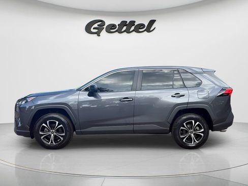 Used 2022 Toyota RAV4 LE AWD/4WD image 8