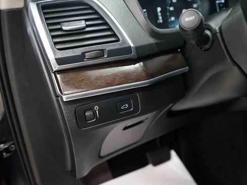 Used 2019 Volvo XC90 T5 Momentum w/ Protection Package image 31