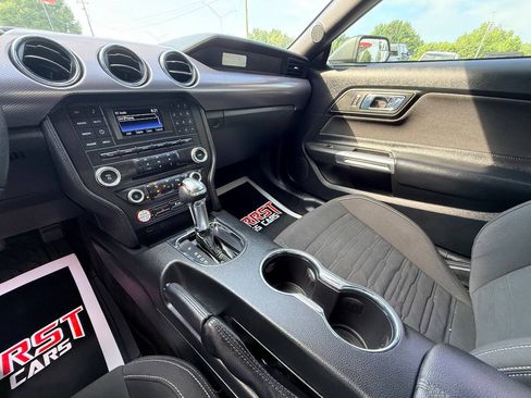 Used 2015 Ford Mustang Coupe RWD image 22