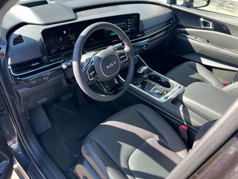 Used 2025 Kia Carnival SX Prestige FWD image 15