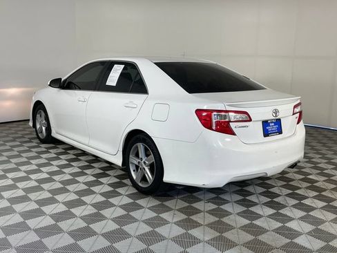 Used 2013 Toyota Camry SE FWD image 13