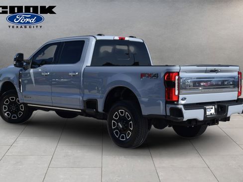 Used 2024 Ford F250 Platinum w/ FX4 Off-Road Package AWD/4WD image 3