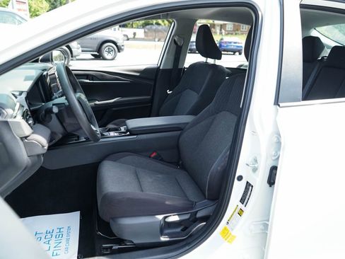 Used 2025 Toyota Camry LE FWD image 6
