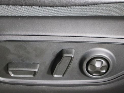 New 2025 Jeep Grand Cherokee L Limited image 25