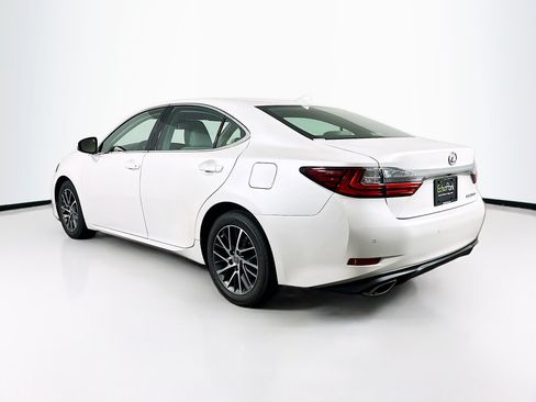 Used 2018 Lexus ES 350 w/ Luxury Package w/Wood Trim FWD image 5